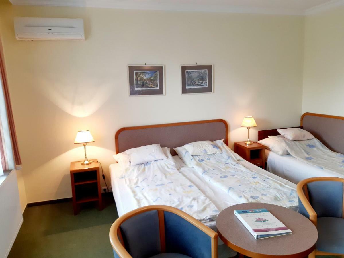 Apartment Pension Rideg Hévíz Eksteriør bilde