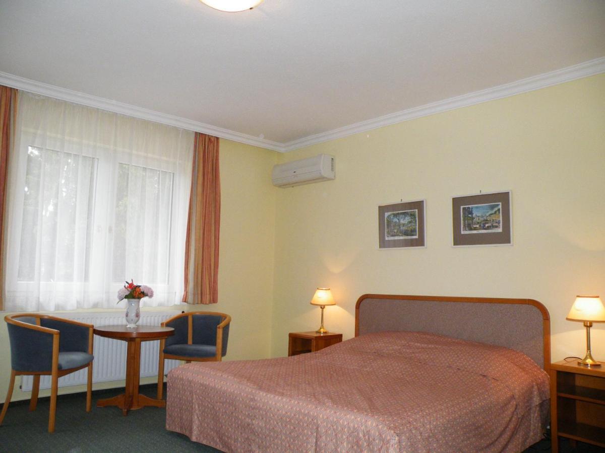 Apartment Pension Rideg Hévíz Rom bilde